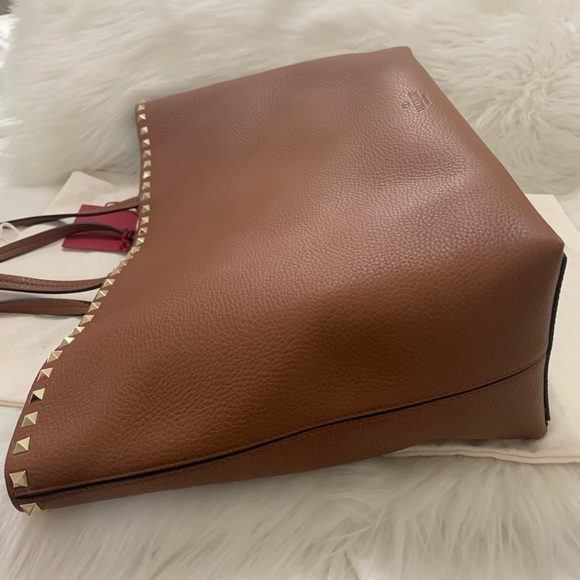 Valentino Vitello Rockstud Brown Tote - Picture 8 of 10